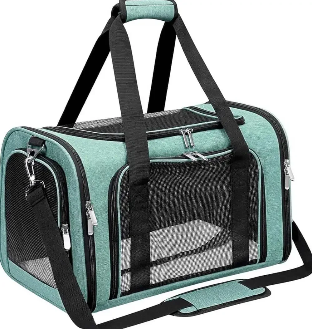 Expandable Pet Carrier Travel Bag with Mesh Windows, Medium‎